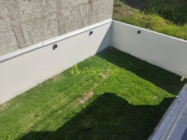 Casa com 250m² 3 quartos e 2 banheiros, à venda, no bairro Parque Residencial Maria Elmira em Caçapava