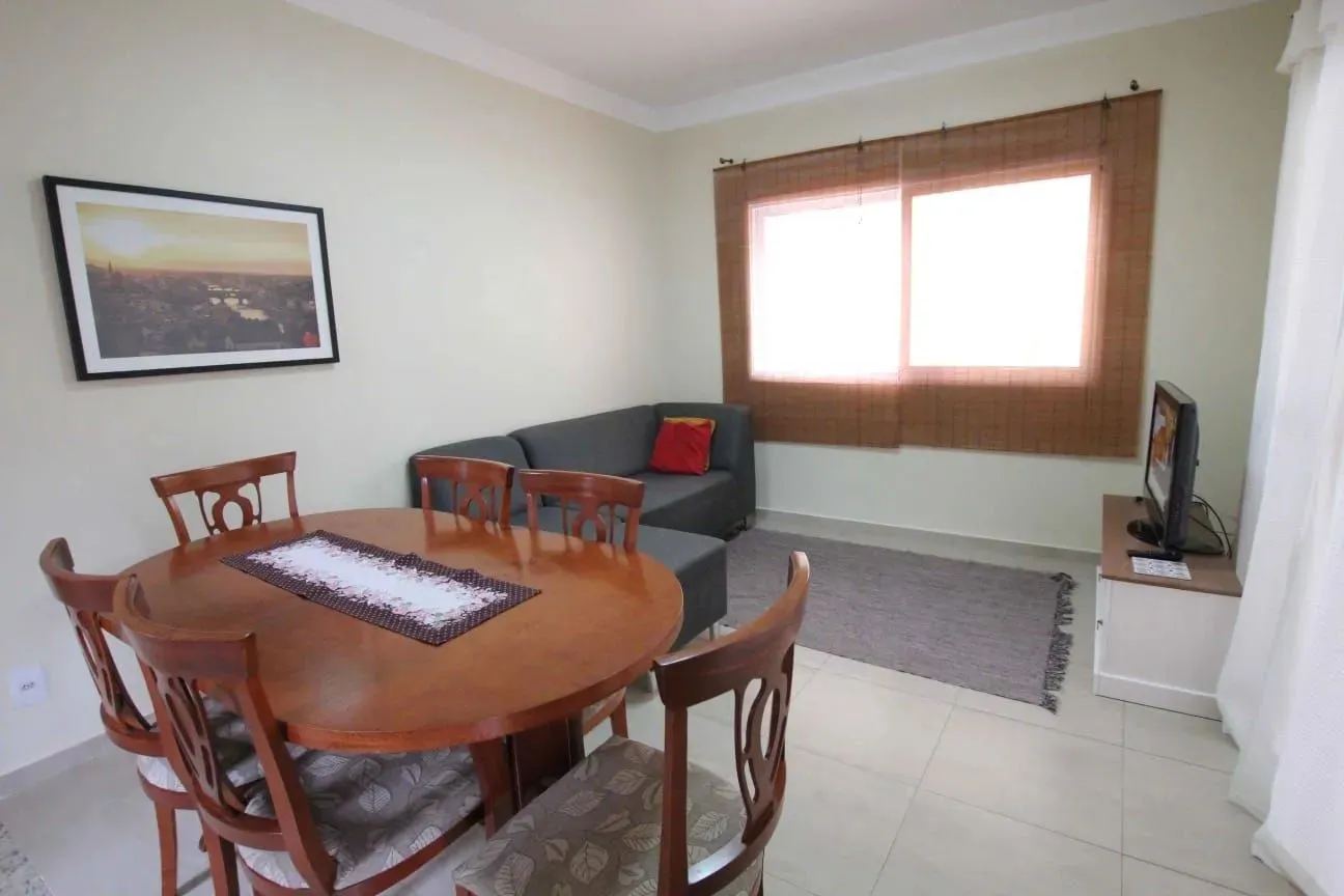 Casa, 4 quartos, 238 m² - Foto 2