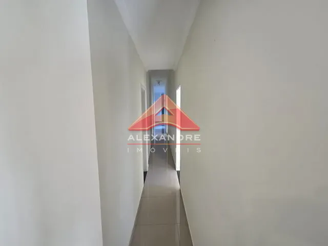 Casa com 250m² 4 quartos e 3 banheiros, à venda, no bairro Jardim Ismênia em São José dos Campos