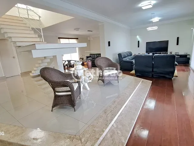Casa com 1260m² 4 quartos e 7 banheiros, à venda ou para alugar, no bairro Chácara Primavera em Campinas