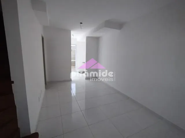Casa com 164m² 2 quartos e 1 banheiro, à venda, no bairro Jardim Colônia em Jacareí