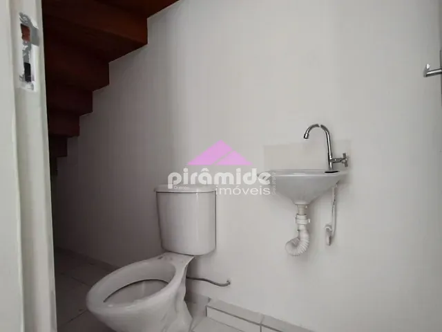 Casa com 164m² 2 quartos e 1 banheiro, à venda, no bairro Jardim Colônia em Jacareí