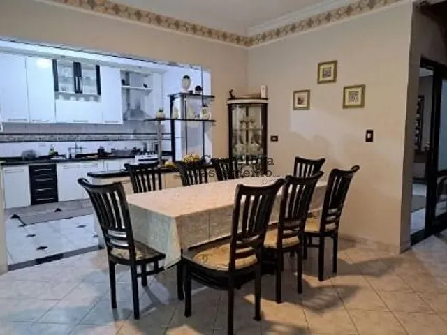 Casa com 250m², à venda, no bairro Residencial Sao Paulo em Jacareí