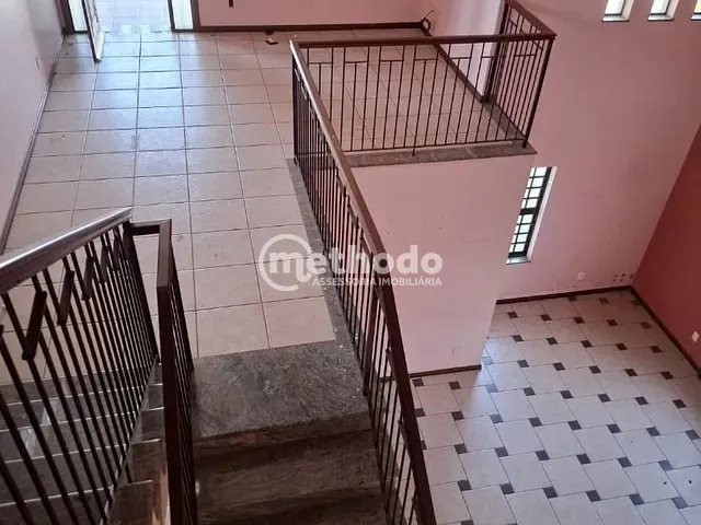 Casa com 1250m² 3 quartos e 5 banheiros, à venda, no bairro Parque dos Jacarandás em Campinas