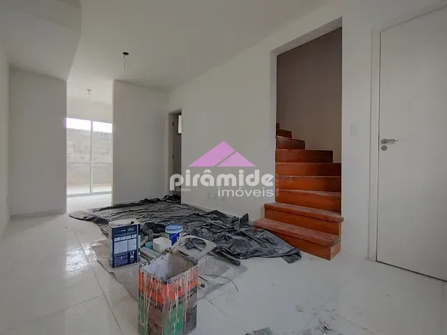 Casa com 164m² 2 quartos e 1 banheiro, à venda, no bairro Jardim Colônia em Jacareí