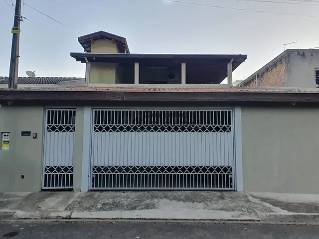 Casa com 250m² 4 quartos e 3 banheiros, à venda, no bairro Loteamento Villa Branca em Jacareí