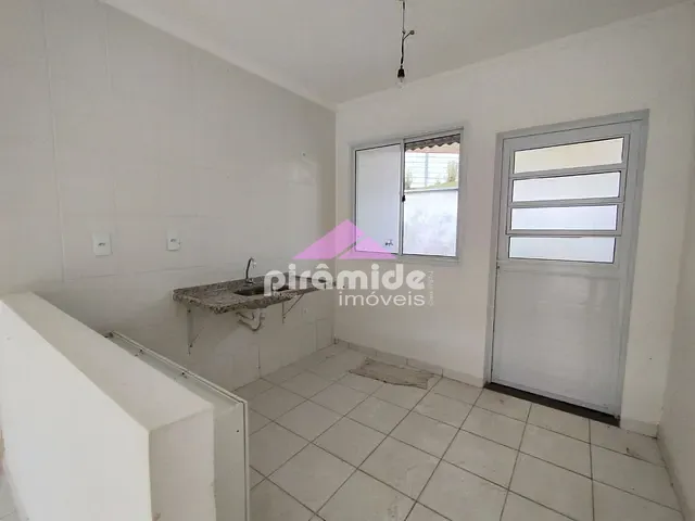 Casa com 164m² 1 quarto e 1 banheiro, à venda, no bairro Jardim Colônia em Jacareí