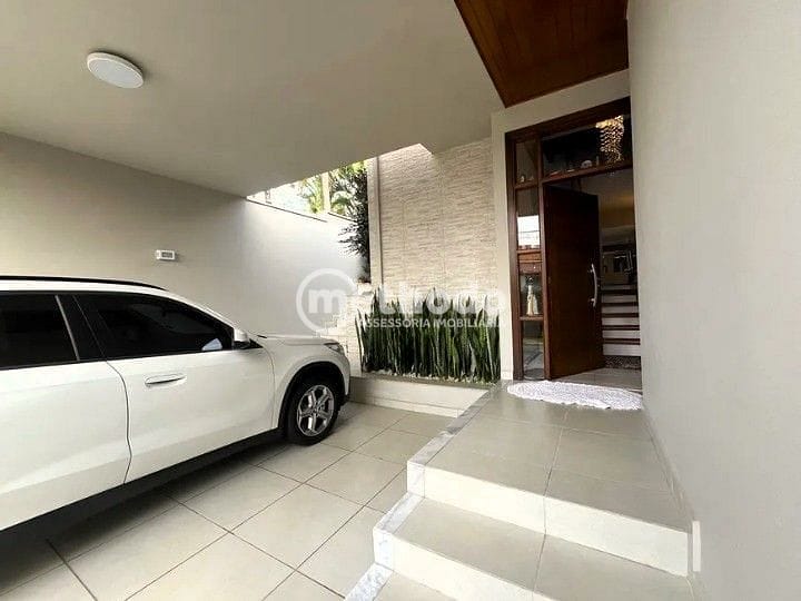 Casa, 4 quartos, 300 m² - Foto 2