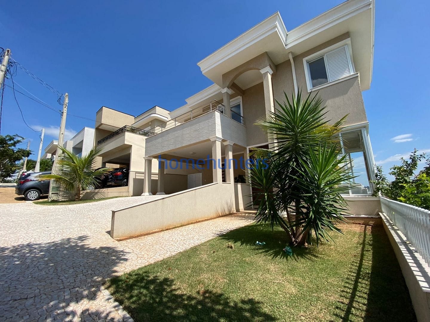 Casa à venda e aluguel com 4 quartos, 360m² - Foto 2