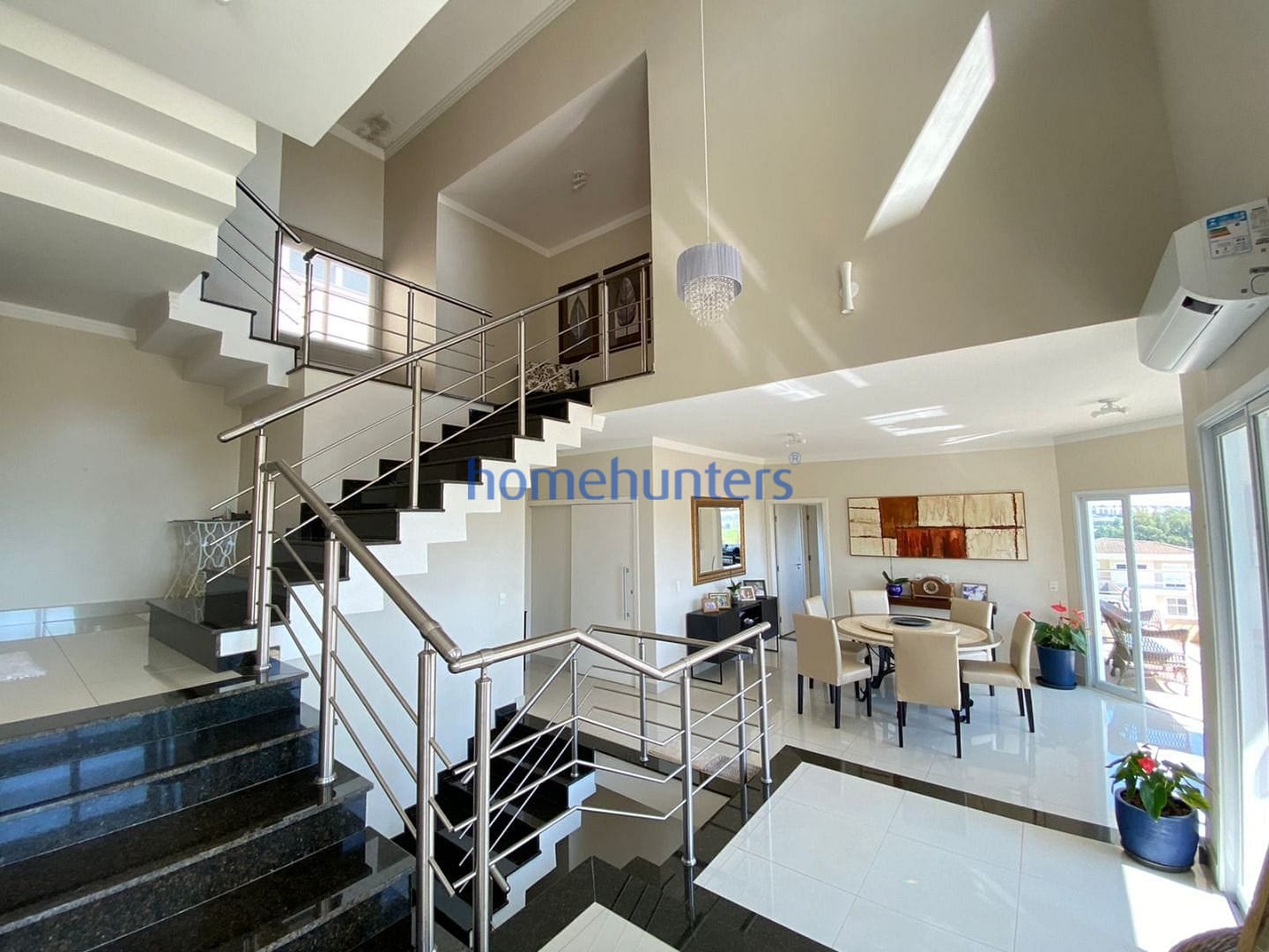 Casa à venda e aluguel com 4 quartos, 360m² - Foto 4