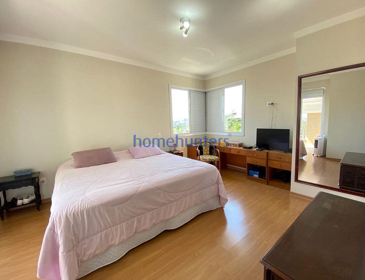 Casa à venda e aluguel com 4 quartos, 360m² - Foto 47