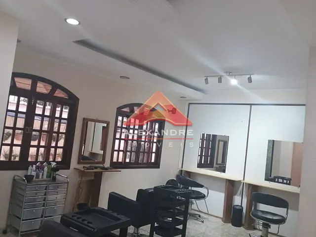 Casa com 215m² 3 quartos e 3 banheiros, à venda, no bairro Jardim Valparaíba em São José dos Campos
