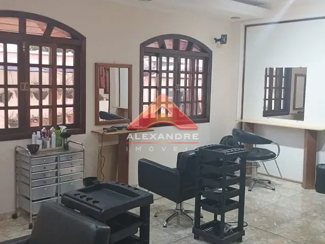 Casa com 215m² 3 quartos e 3 banheiros, à venda, no bairro Jardim Valparaíba em São José dos Campos
