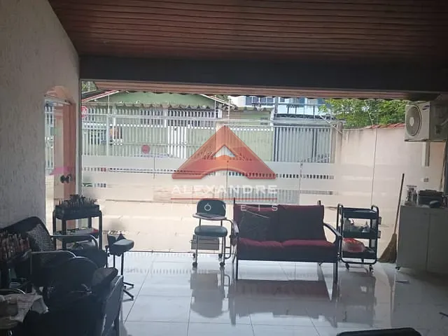Casa com 215m² 3 quartos e 3 banheiros, à venda, no bairro Jardim Valparaíba em São José dos Campos