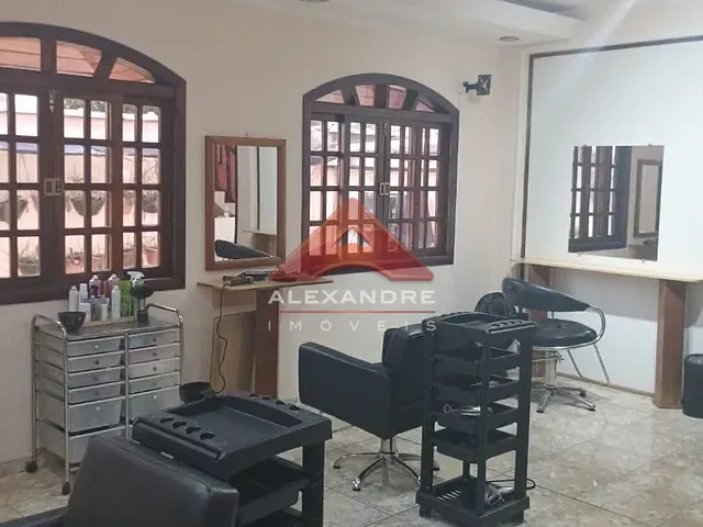 Casa com 215m² 3 quartos e 3 banheiros, à venda, no bairro Jardim Valparaíba em São José dos Campos