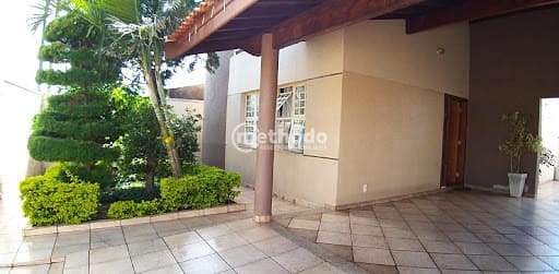 Casa, 3 quartos, 206 m² - Foto 2