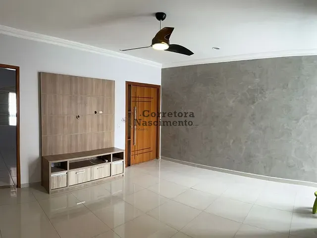 Casa com 150m² 2 quartos e 1 banheiro, à venda, no bairro Jardim Santa Maria em Jacareí