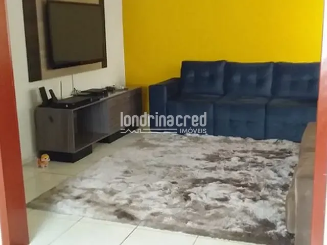 Casa com 355m², à venda, no bairro Conjunto Parigot de Souza 3 em Londrina