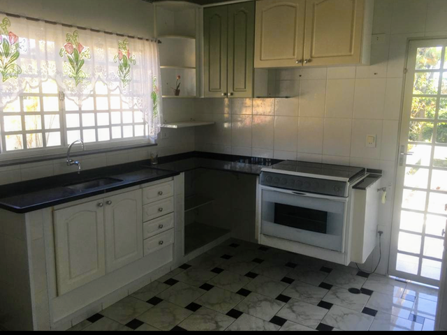 Casa com 340m² 4 quartos e 2 banheiros, à venda, no bairro Parque das Fontes em Tremembé