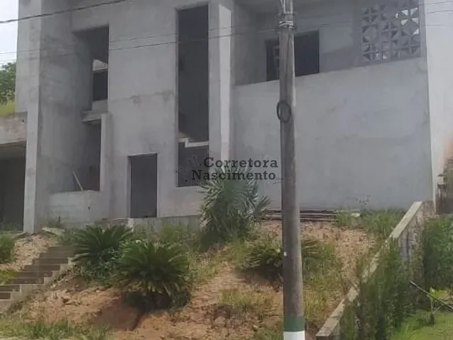 Casa com 1000m² 3 quartos e 2 banheiros, à venda, no bairro Condomínio Parque Vale dos Lagos em Jacareí