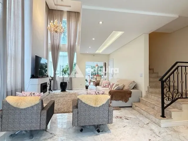 Casa com 300m² 4 quartos e 4 banheiros, à venda ou para alugar, no bairro Jardim Carvalho em Ponta Grossa