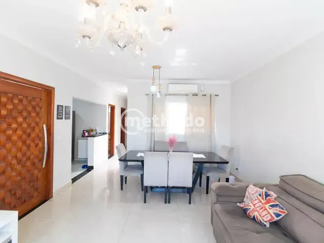 Casa com 250m² 3 quartos e 3 banheiros, à venda, no bairro Jardim New York em Campinas