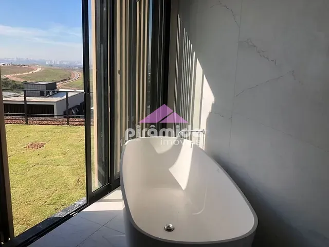 Casa com 871m² 4 quartos e 7 banheiros, à venda, no bairro Urbanova em São José dos Campos