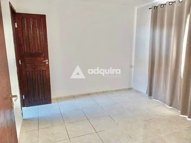 Casa 2 quartos e 1 banheiro, à venda, no bairro Cará-cará em Ponta Grossa