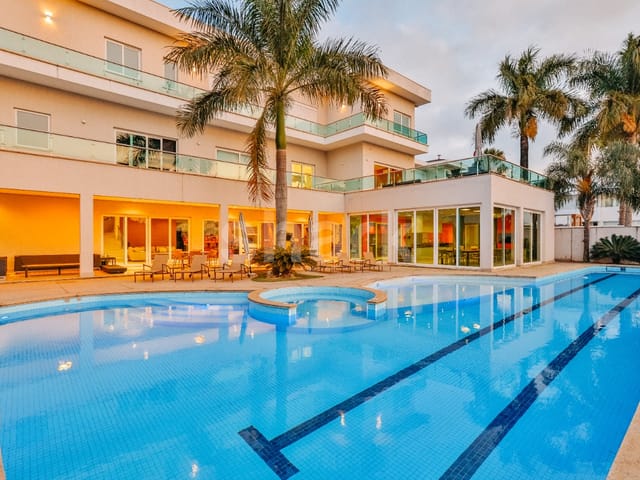 Casa com 2120m² 5 quartos e 7 banheiros, à venda, no bairro Tamboré em Santana de Parnaíba