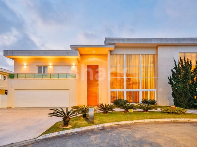 Casa com 2120m² 5 quartos e 7 banheiros, à venda, no bairro Tamboré em Santana de Parnaíba