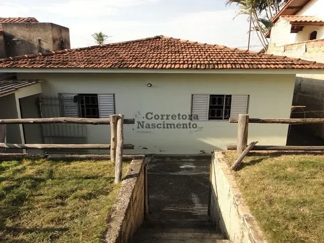Casa com 250m² 2 quartos e 1 banheiro, à venda, no bairro Cidade Jardim em Jacareí