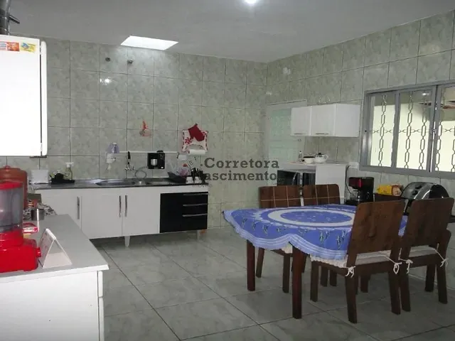Casa com 250m² 2 quartos e 1 banheiro, à venda, no bairro Cidade Jardim em Jacareí