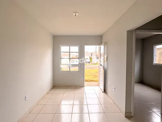 Casa 2 quartos e 1 banheiro, à venda, no bairro Neves em Ponta Grossa