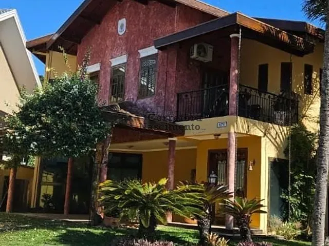 Casa com 800m² 4 quartos e 4 banheiros, à venda, no bairro Loteamento Villa Branca em Jacareí