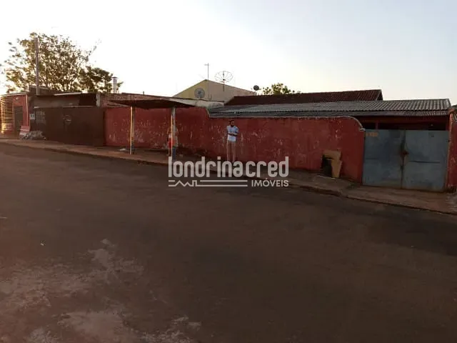 Casa com 490m² 2 quartos e 3 banheiros, à venda, no bairro Jardim Imagawa em Londrina