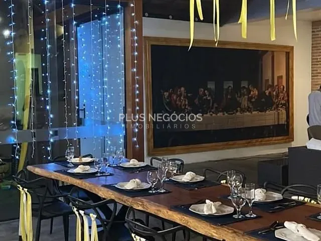 Casa com 1000m² 2 quartos e 3 banheiros, à venda, no bairro Centro em Ibiúna