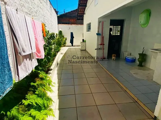 Casa com 370m² 3 quartos e 2 banheiros, à venda, no bairro Jardim Satélite em São José dos Campos