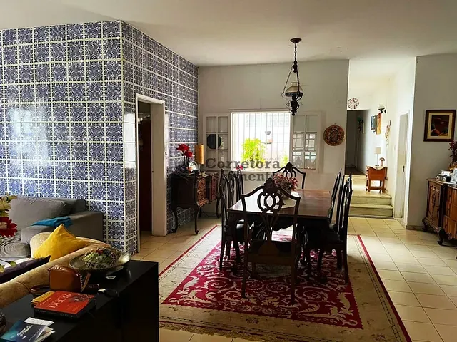 Casa com 1040m² 6 quartos e 3 banheiros, à venda, no bairro Jardim Esplanada em São José dos Campos