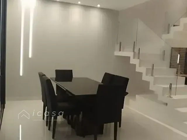 Casa com 200m² 3 quartos e 4 banheiros, à venda, no bairro Jardim Califórnia em Jacareí
