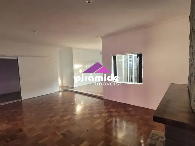 Casa com 450m² 3 quartos e 3 banheiros, à venda, no bairro Jardim Esplanada em São José dos Campos