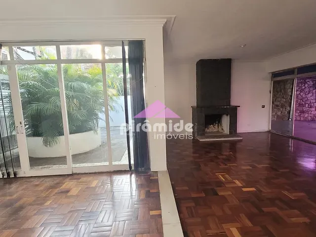 Casa com 450m² 3 quartos e 3 banheiros, à venda, no bairro Jardim Esplanada em São José dos Campos