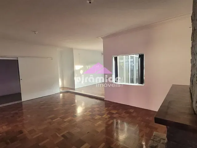 Casa com 450m² 3 quartos e 3 banheiros, à venda, no bairro Jardim Esplanada em São José dos Campos