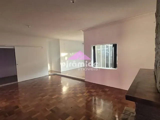 Casa com 450m² 3 quartos e 3 banheiros, à venda, no bairro Jardim Esplanada em São José dos Campos