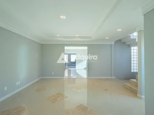 Casa com 429m² 3 quartos e 5 banheiros, à venda, no bairro Uvaranas em Ponta Grossa