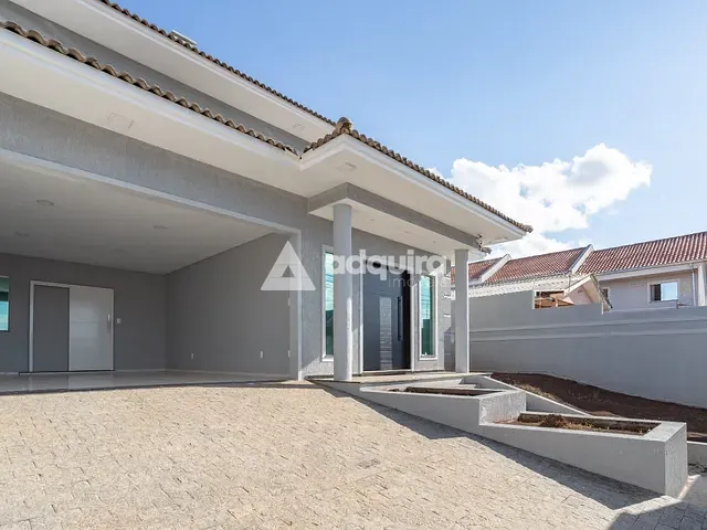 Casa com 429m² 3 quartos e 5 banheiros, à venda, no bairro Uvaranas em Ponta Grossa