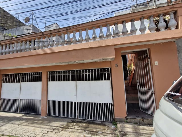 Casa com 300m² 4 quartos e 4 banheiros, à venda, no bairro Jardim São Luís em São Paulo