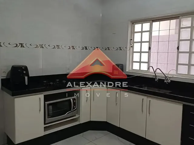 Casa com 10m² 2 quartos e 2 banheiros, à venda, no bairro Conjunto Residencial Galo Branco em São José Dos Campos