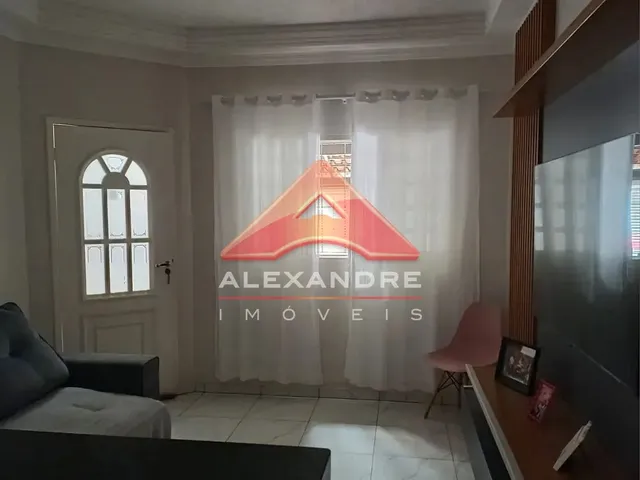 Casa com 10m² 2 quartos e 2 banheiros, à venda, no bairro Conjunto Residencial Galo Branco em São José Dos Campos