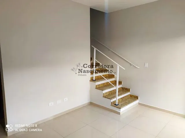 Casa com 80m² 2 quartos e 3 banheiros, à venda, no bairro Jardim California em Jacareí