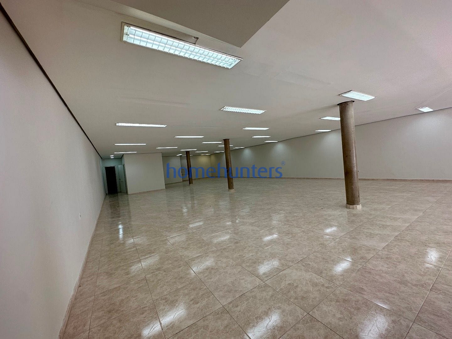Casa à venda e aluguel com 1 quarto, 440m² - Foto 6